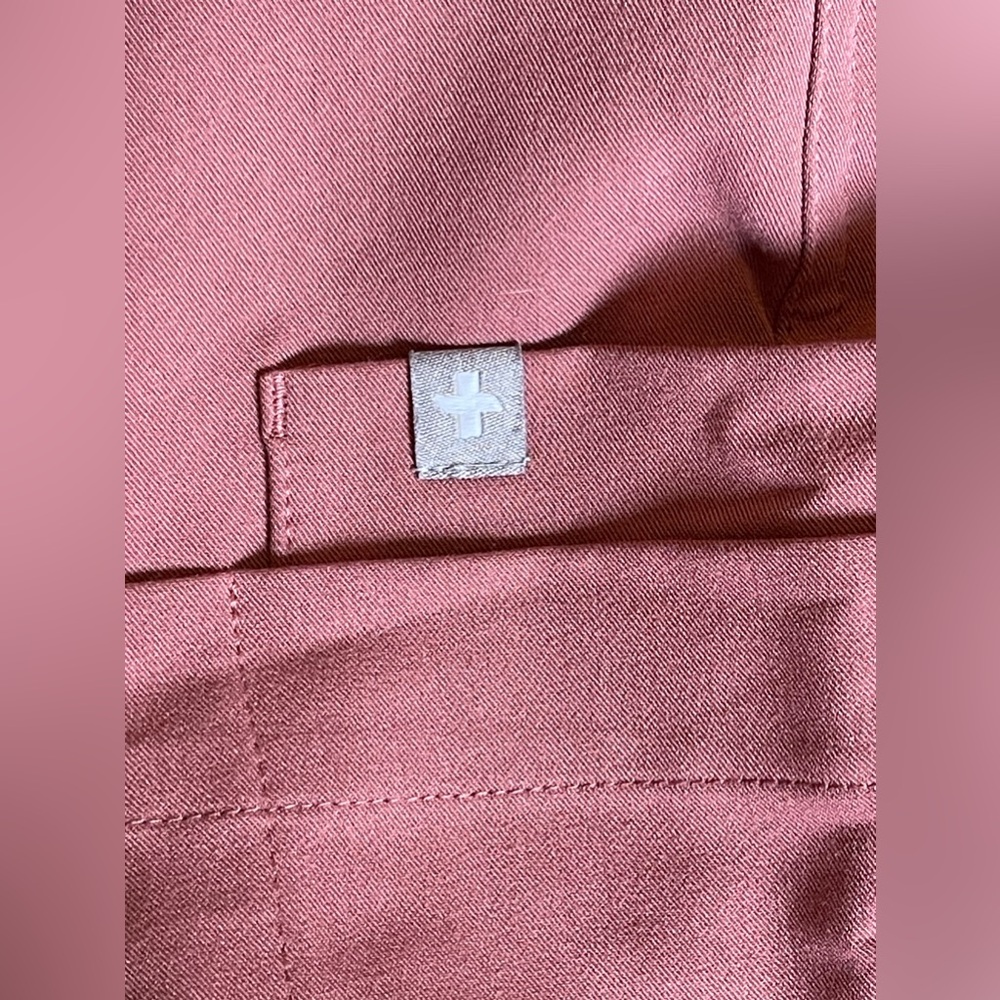 Figs OG Yola straight leg scrub bottoms | Mauve | Large Tall | NWOT - Picture 4 of 5